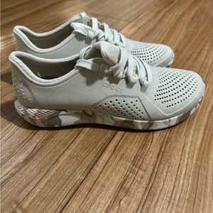 Crocs Women’s literide pacer lace up sneaker